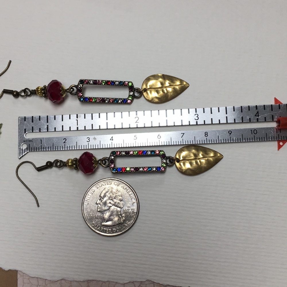 Long multi color vintage look earrings leaf drama - Picture 8 of 8